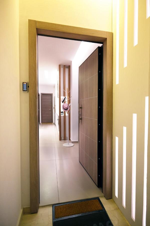 Armi Luxury Apartment In The Heart Of The City Ханья Экстерьер фото